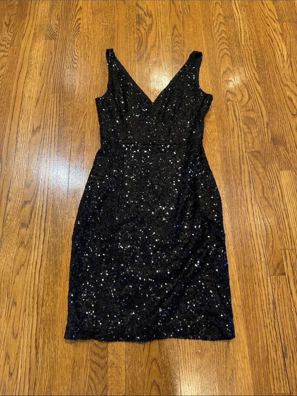 Lulu’s Black Sequin V-Neck Cocktail Dress